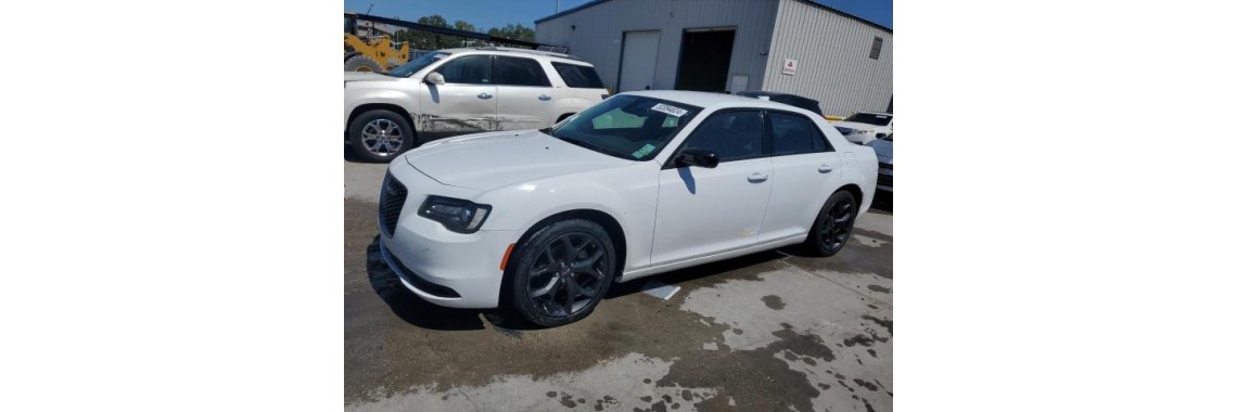 2024 CHRYSLER 300 TOURING - 2C3CCAAG2RH320606
